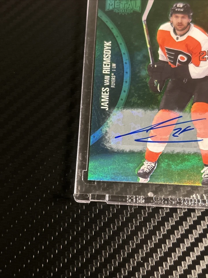 2021–22 Skybox Metal Universe PMG зеленый /10 с автографом Джеймса ван Римсдика No48 с автографом - Изображение 4 из 4