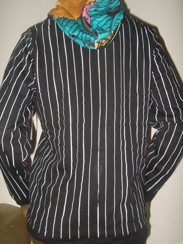 New Juniors The Nightmare Before Christmas Jack & Sally Reversible Hoodie Disney - Picture 4 of 8