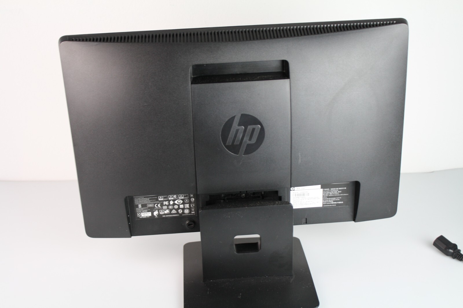 HP PRODISPLAY P203 20" 1600 X 900 LED LCD MONITOR VGA DP w/ Stand