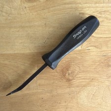Snap On Tools 8 Long Curved Tip Pry Bar Black Hard Handle Spb8a Usa