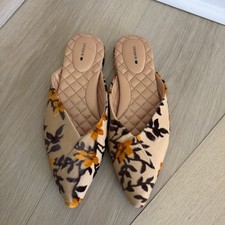 NWOT Birdies The Swan Marigold Comfort Flats Women  s Size 9