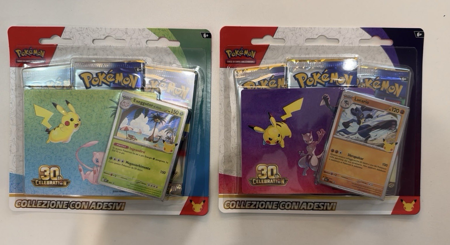 Pokémon 30th Anniversario 2 Collezioni con adesivi lucario+Exeggutor DISPONIBILE