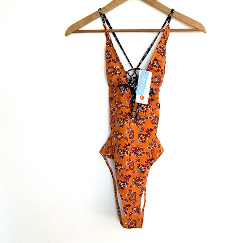 Cupshe Women’s Swimsuit Large Paisley One Piece Padded Bathing Suit Swimwear NWT