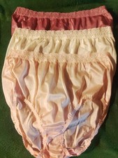 Lot Of 3 Size 8 vintage fruit of the loom 100 nylon panties W/ Wide Lace