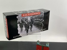 King & Country Berlin '38 LAH150 DOUBLE BANNER STREET LAMPS Rare Retired W Box