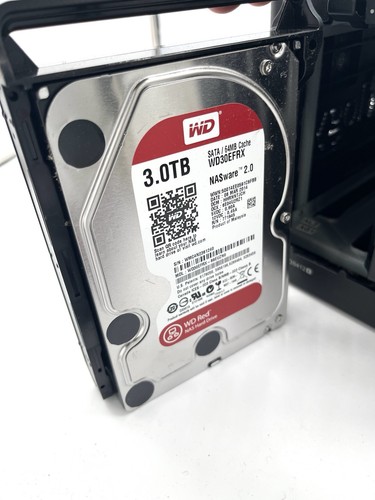 Synology Disk Station DS 412+ With Hard Drives - Afbeelding 9 van 14