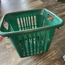 Rubbermaid Laundry Basket Rare Find Vintage Green Clothes Hamper Prop  18x19x14