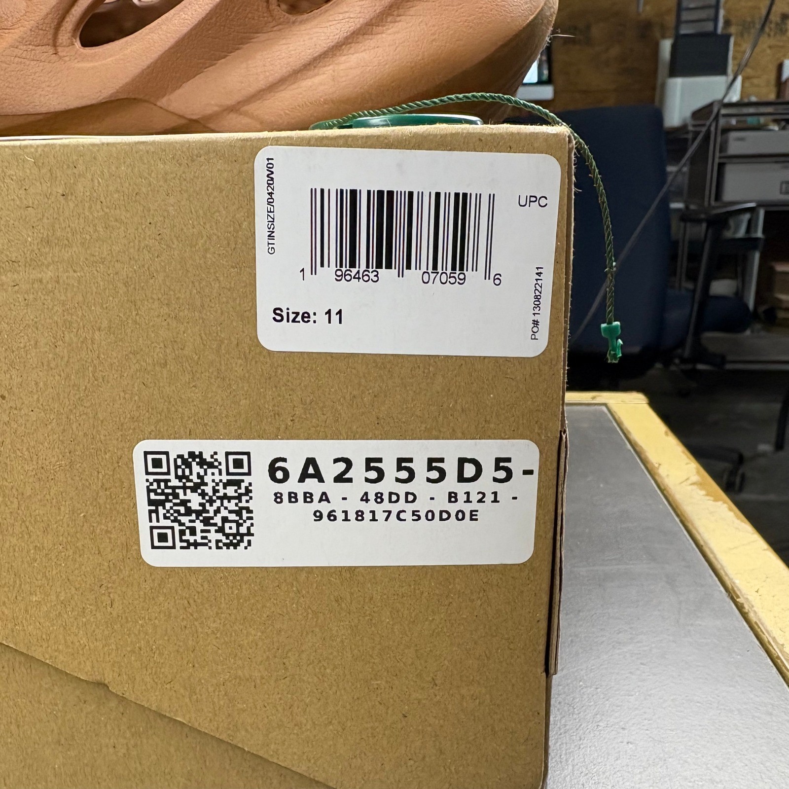 Adidas Yeezy Foam RNR Runner HP5335 Clay Taupe Men's Size 11 US thumbnail 9