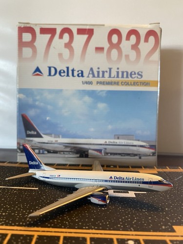Dragon Wings 55235 1:400 Delta Air Lines Boeing 737-832 Ron Allen/Interim Livery