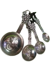 Measuring Spoon set Nesting Metal Grape Vineyard Wine Design Preowned Heavy Duty