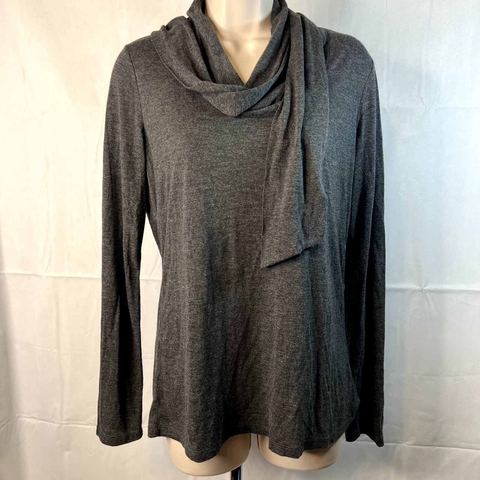 Ann Taylor Elevated Basic Neutral Top Gray Size M… - image 10