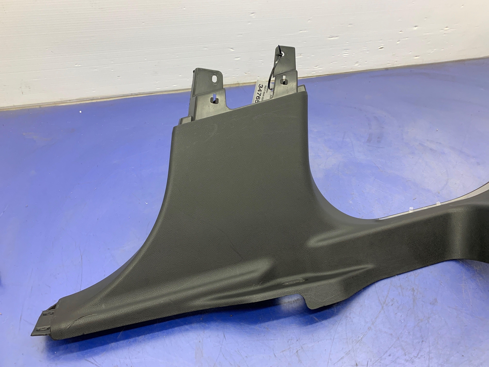 2017-2020 MASERATI LEVANTE M161 RIGHT REAR DOOR SILL SCUFF PLATE TRIM 670040377