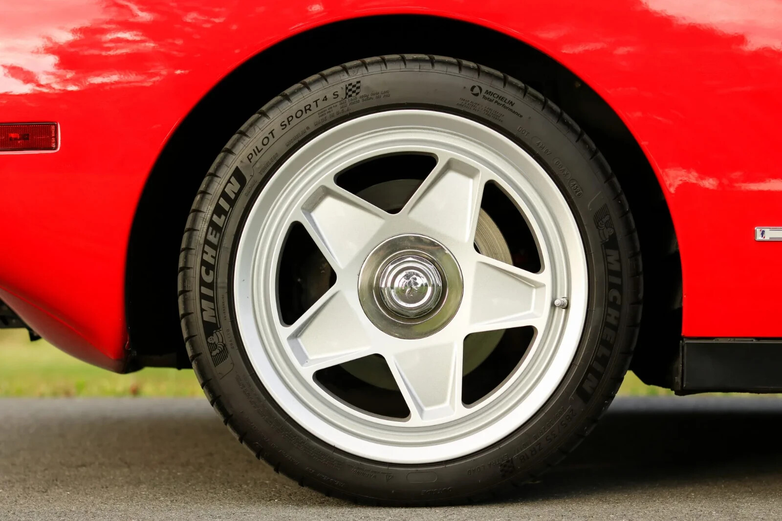 FERRARI TESTAROSSA wheels rims 85 86 87 spline drive FREE WORLDWIDE SHIPPING!!
