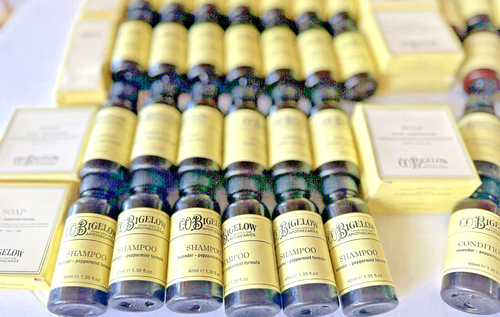 C O Bigelow Lavender - Peppermint Formula Travel Toiletries Hair & Body 61 pcs. - Picture 4 of 11