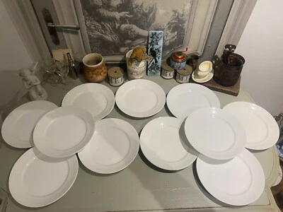 11 Assiettes plates blanches Lunéville en creux - Photo 1/4
