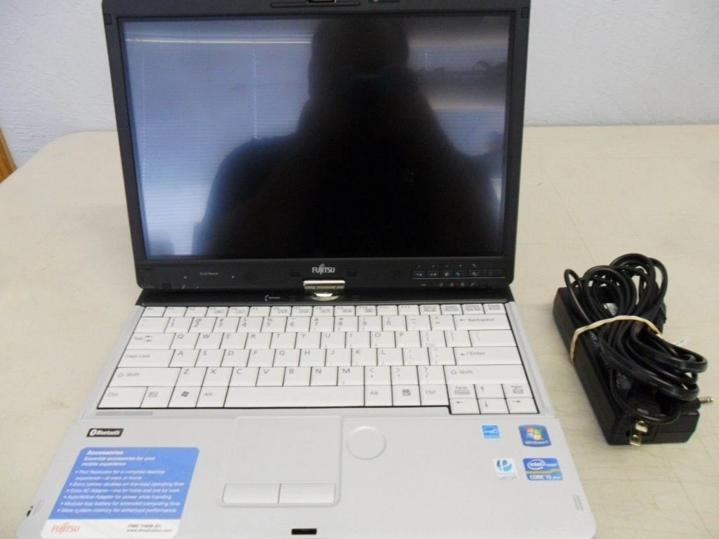 Fujitsu Lifebook T901 Tablet PC i5-2.5ghz 8gb 128gb SSD Webcam DVD/RW HDMI