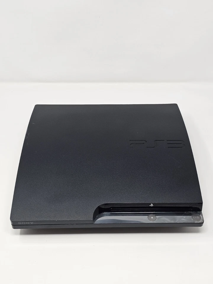 Sony PlayStation 3 Slim, photo 2 of 5