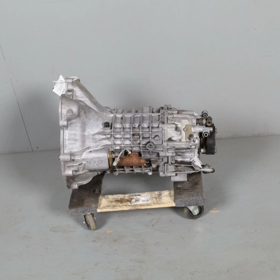 1984-1985 BMW 318i E30 Transmission 5 Speed ZF OEM Used Foto 2 de 4