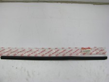 New - Oem Front Left Side Outer Door Weatherstrip Seal For 05-06 Rio 822101g000