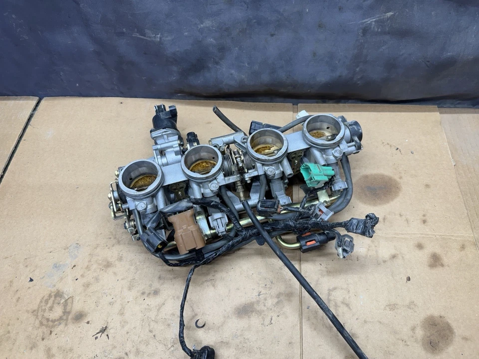 2004 2005 KAWASAKI NINJA ZX10R OEM MAIN FUEL INJECTORS / THROTTLE BODIES - Изображение 4 из 4