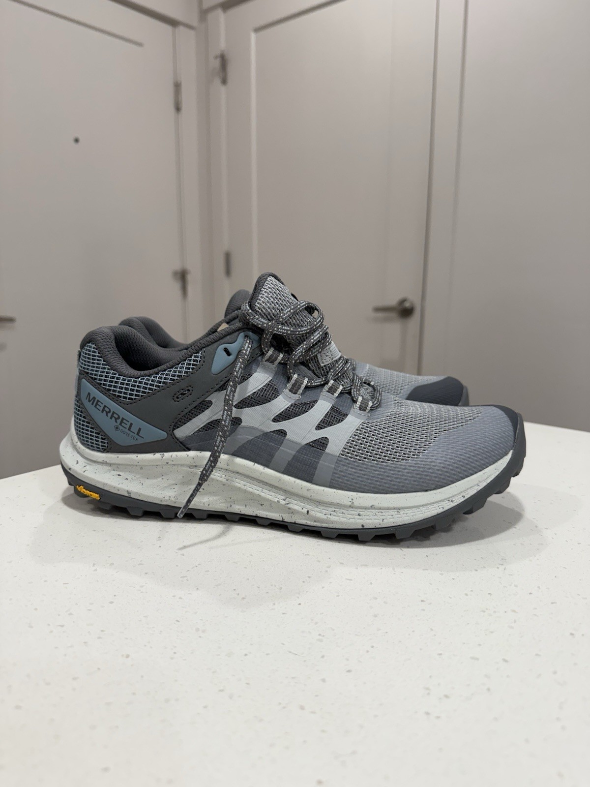 Merrell Antora 3 Gore Tex J067566 Mujer Talla 9.5 Zapatos Senderismo Gris Azul