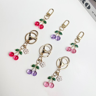Süßer Schlüsselanhänger Acryl Keychain klein und süß Alltag herzförmiger Anhänger