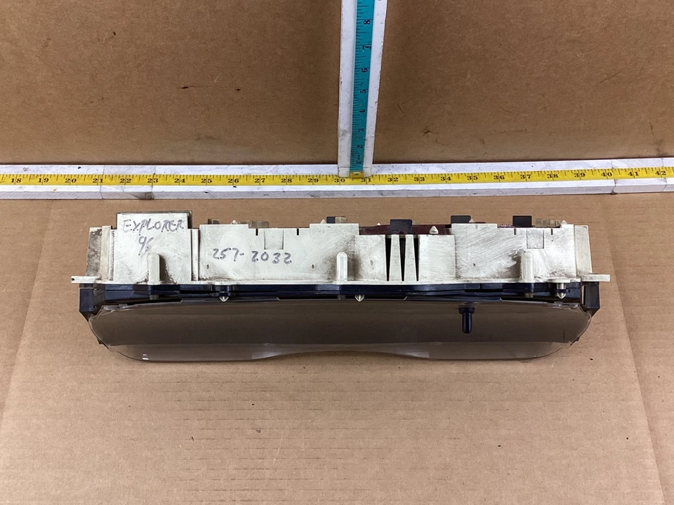 Cuadro de instrumentos velocímetro Ford Explorer 1995-1997 F67F-10849-CA OEM Foto 3 de 4