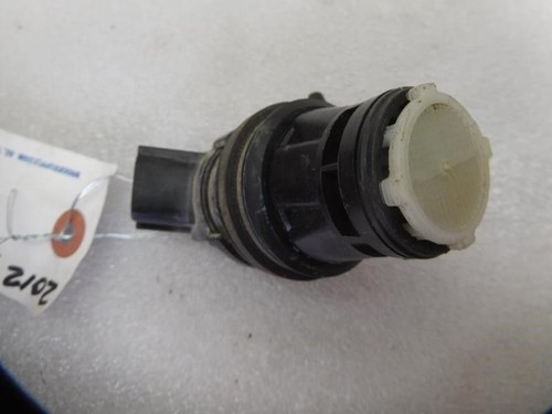 85330-60190 WINDSHIELD WASHER PUMP 2012 TOYOTA PRIUS uHO12 - Picture 2 of 5