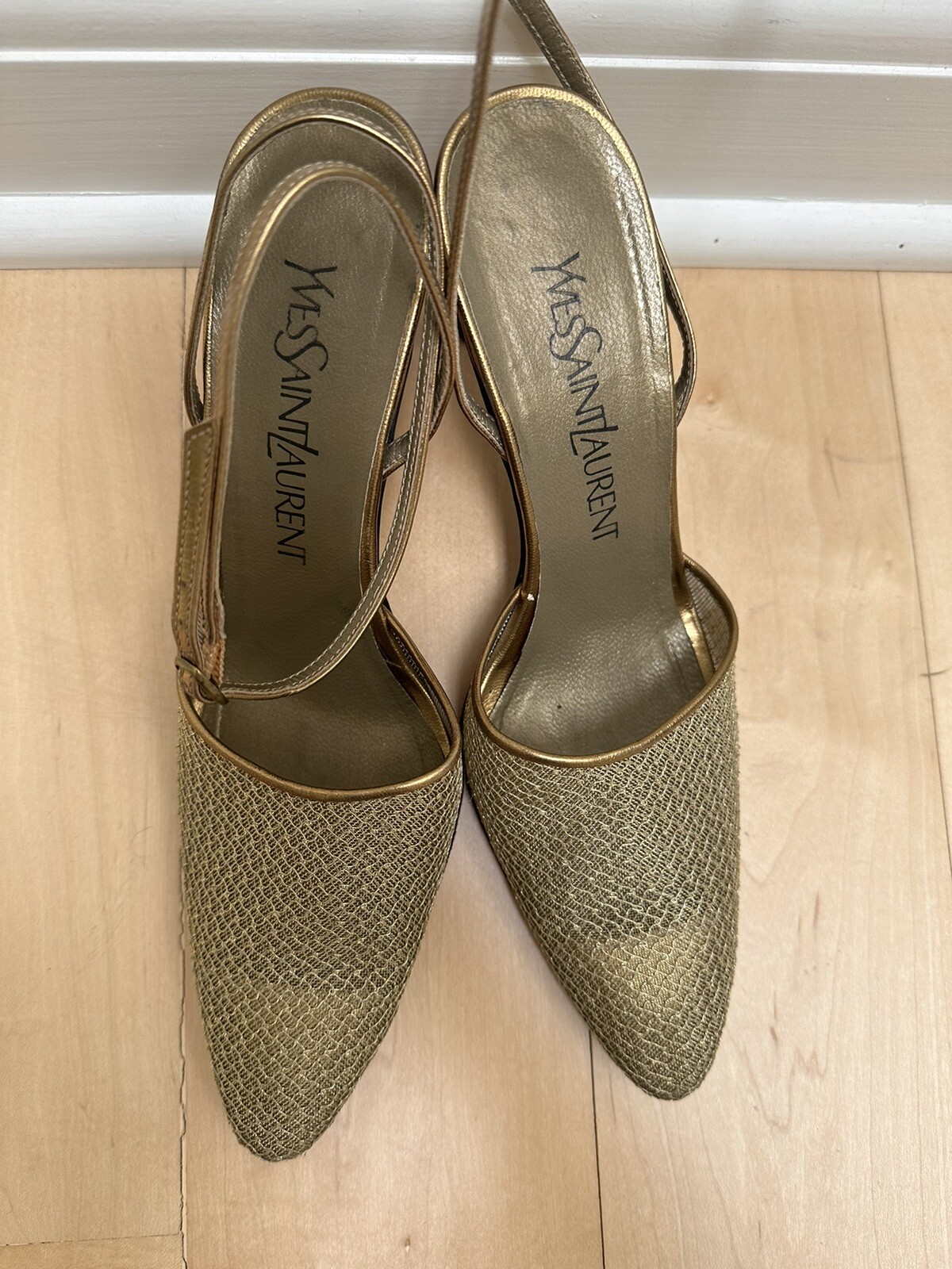 Yves Saint Laurent tacco oro taglia 6