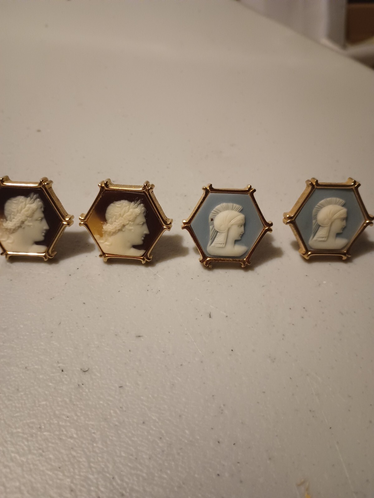 Picture 2 of 11