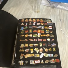 Gros lot collection pin’s vintage années 80/90 + classeur Disney F1 Auto Pub