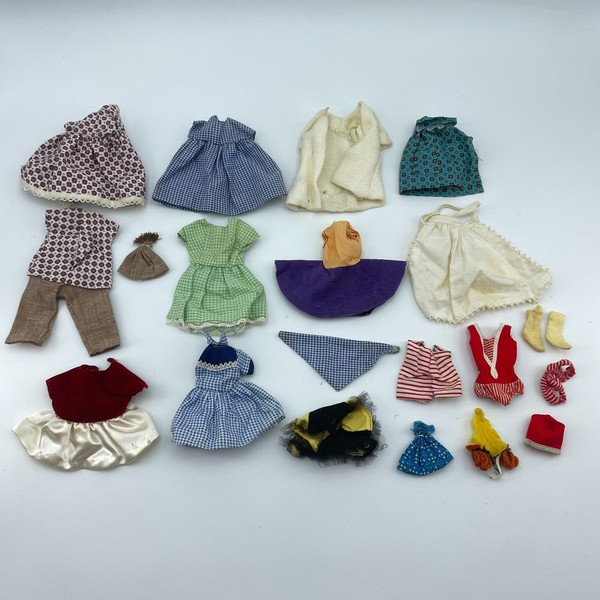 Lote vintage de ropa para muñeca Skipper, 1963, piezas etiquetadas MATTEL, mezclado con moda Barbie