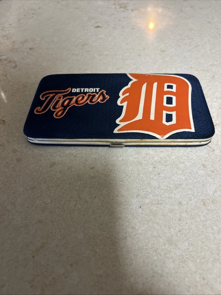 Detroit Tigers Ladies Wallet New Jersey Mesh Genuine MLB Official Little Earth - Image 2 of 4
