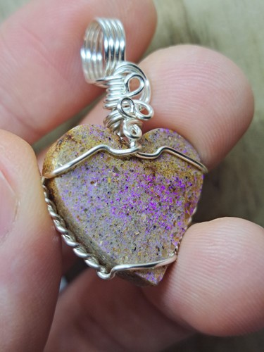Louisiana Opal Heart Pendant - Picture 1 of 5