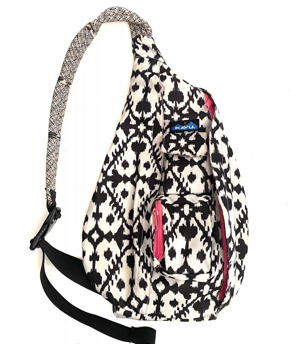 Black and white top kavu rope bag