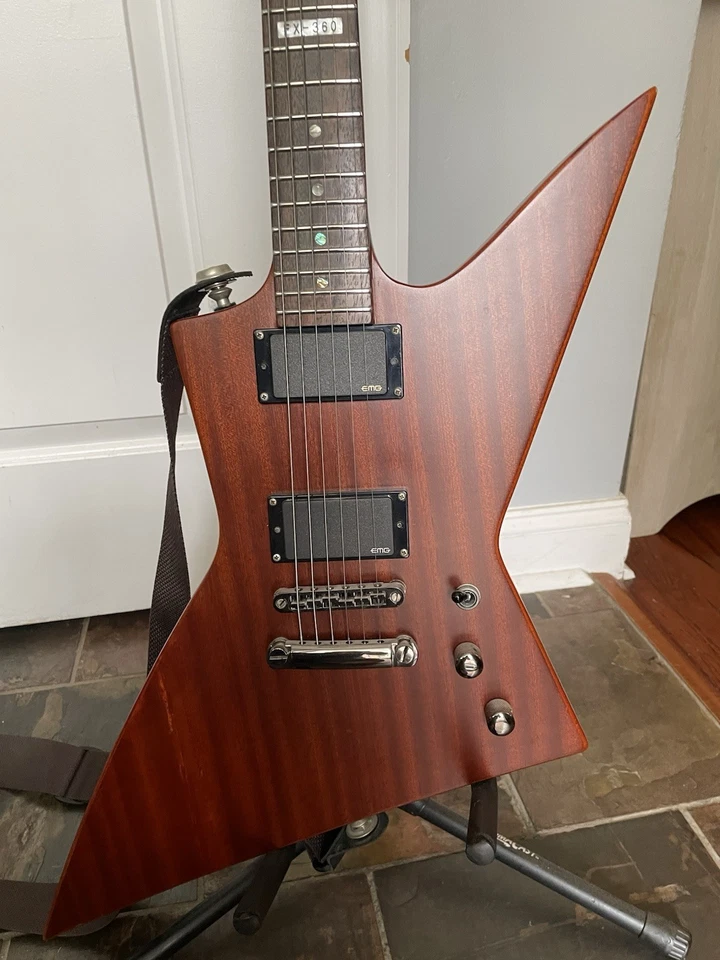 ESP LTD FX-360 com captadores ativos EMG 81/85 - Imagem 2 de 4