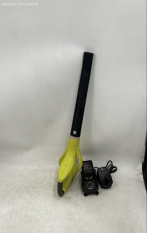 Ryobi P2102 Green Black 18V Handheld Leaf Blower With Battery And Charger