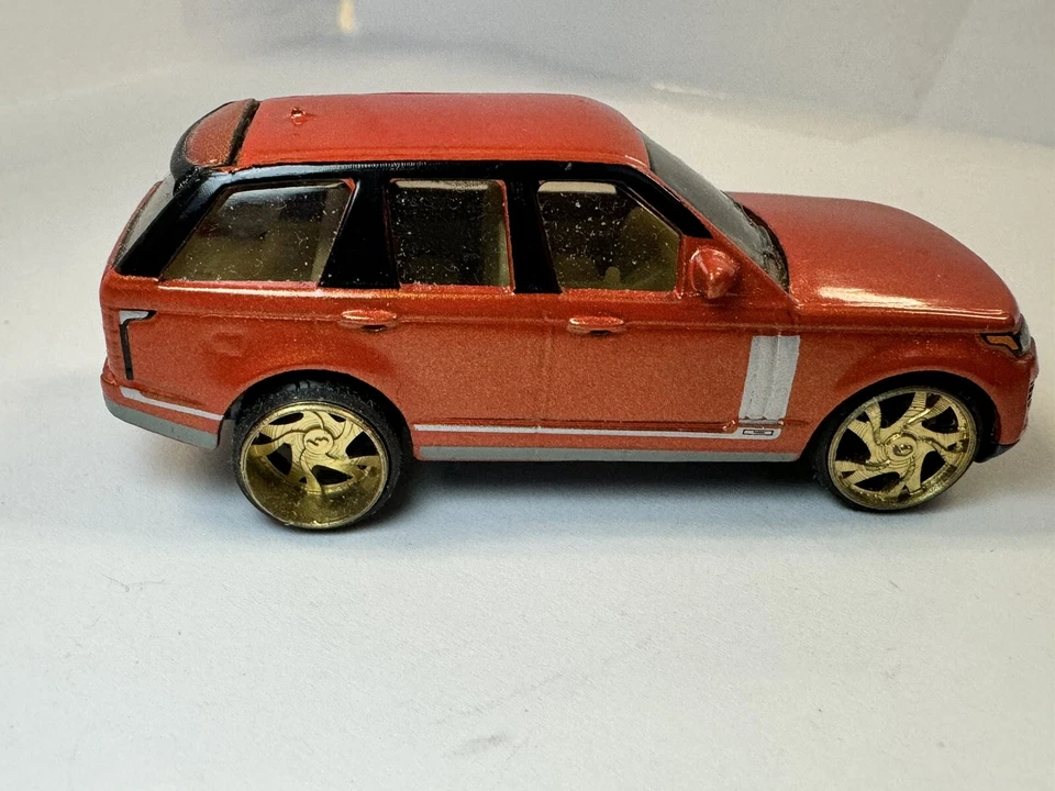 Matchbox 2018 Range Rover Vogue SE rueda suelta 3D intercambiable ruedas doradas Foto 2 de 4