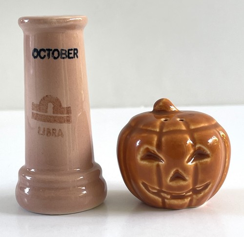 Vintage PARKCRAFT SALT & PEPPER SHAKERS MONTHS OF YEAR SET JOL & OCTOBER COLUMN!