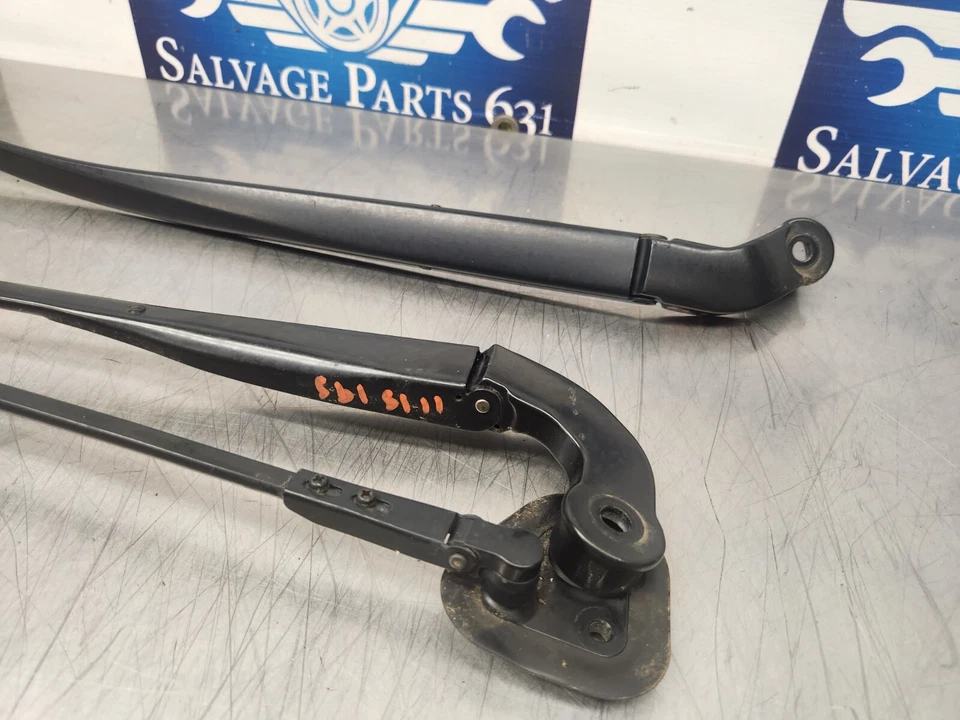 Conjunto de braço limpador de para-brisa 2011 Lexus LS460 - Esquerda direita - 195k - Imagem 3 de 4