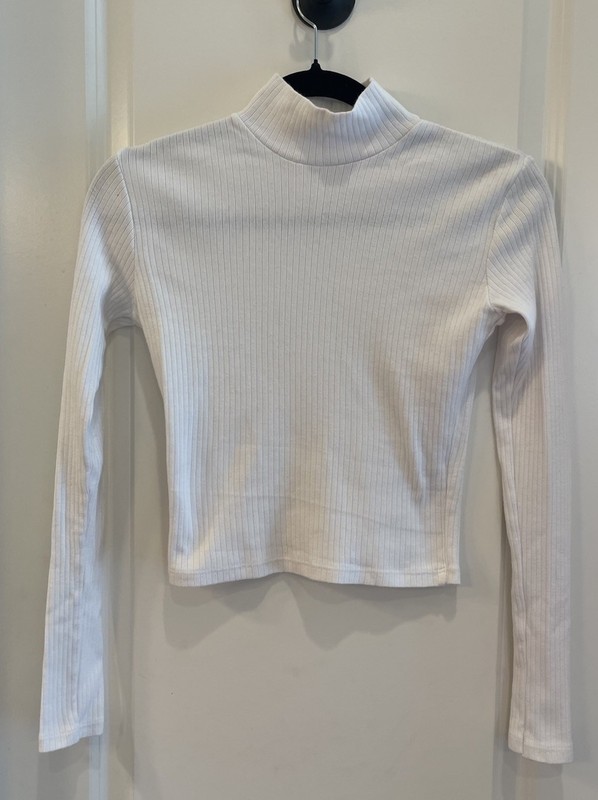 Brandy Melville White Ribbed Mock Neck Long Sleeve Crop Top Cotton Made in Italy