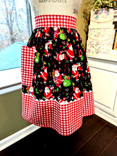 XMAS KITCHEN APRON w/Pocket hm w/VTG SANTA over Black color/Red Gingham Trim NEW