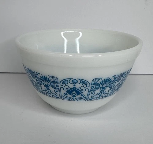 PYREX Blue Horizon #410 Mixing Bowl 1.5 Pint Ovenware Vintage Made in USA