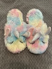 Girl Fuzzy Unicorn Slippers - size 3/4