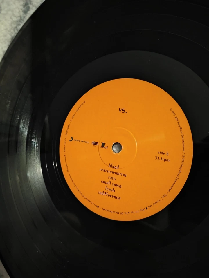 Pearl Jam- Vs. VINYL LP, 180g (2011) EUROPE Pressing- Gatefold, Remastered - Image 4 of 4