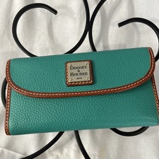 Dooney and bourke wallet excellent condition