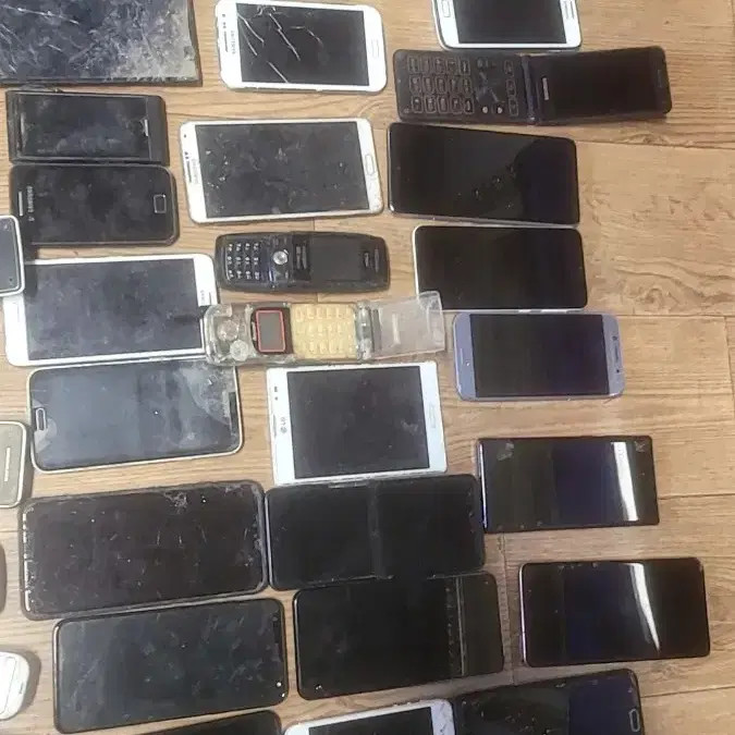 Mobile Phone Bulk Sale with Gold Extractor