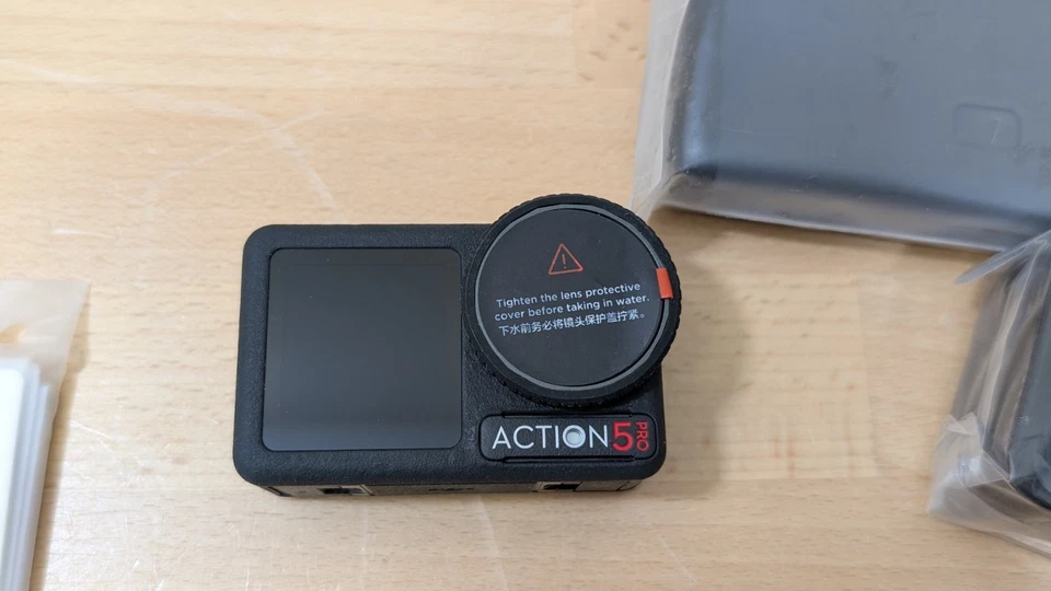 DJI Osmo Action 5 Pro 4K Action Camera Adventure Bundle - Black - Image 3 of 4