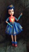 Disney Descendants Evie Neon Lights Doll - Working