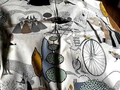 1/2 YD 18 X 44 GHASTLIE PASTORAL  Alexander Henry Lady Bird Cotton Quilt Fabric